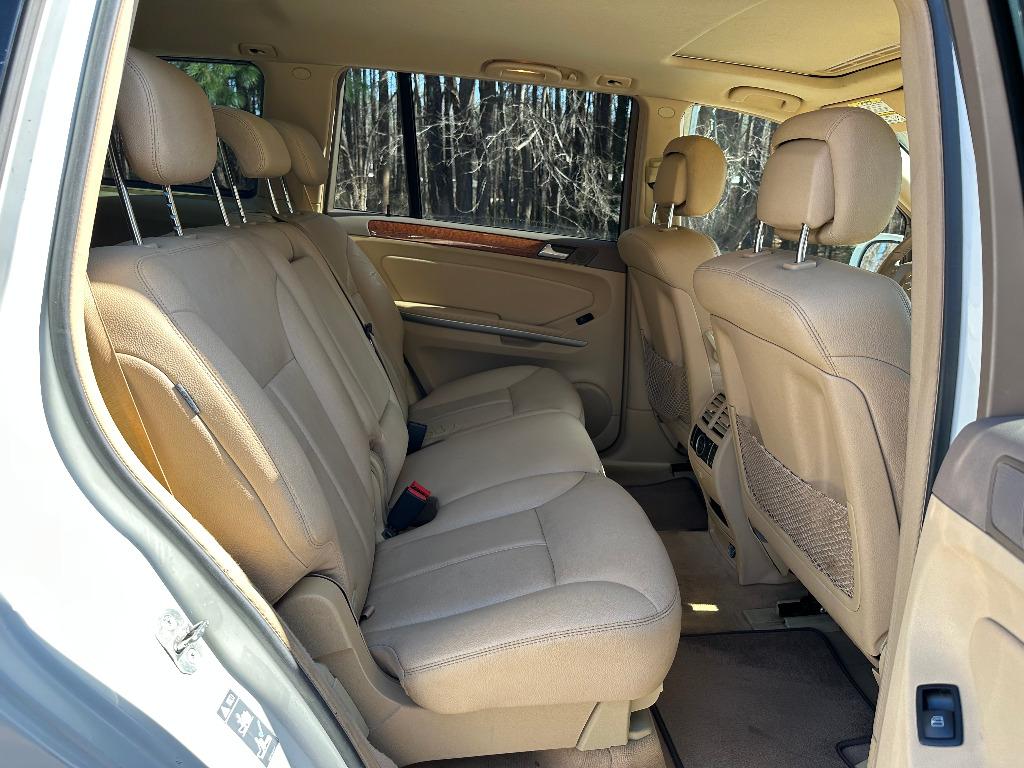 2008 Mercedes-Benz GL-Class GL320 photo